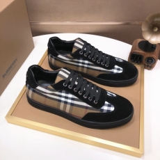 Burberry Low Shoes